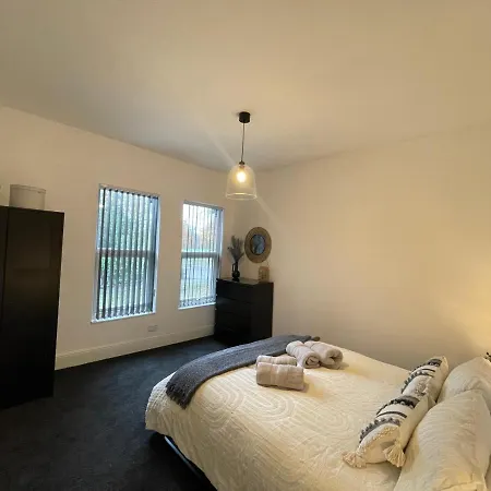 Urban 3 Bedroom In Kings Heath-great Location Holiday home