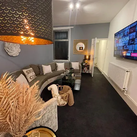 Urban 3 Bedroom In Kings Heath-great Location Birmingham