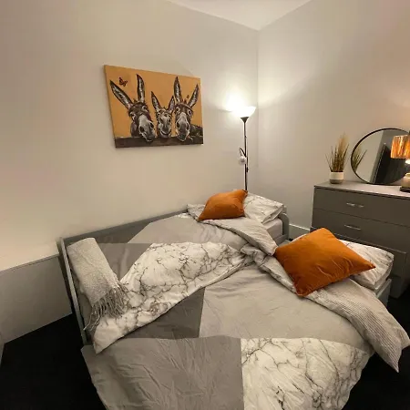 Urban 3 Bedroom In Kings Heath-great Location